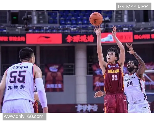 吴前：从青年才俊到篮球明星的成长之路与奋斗历程