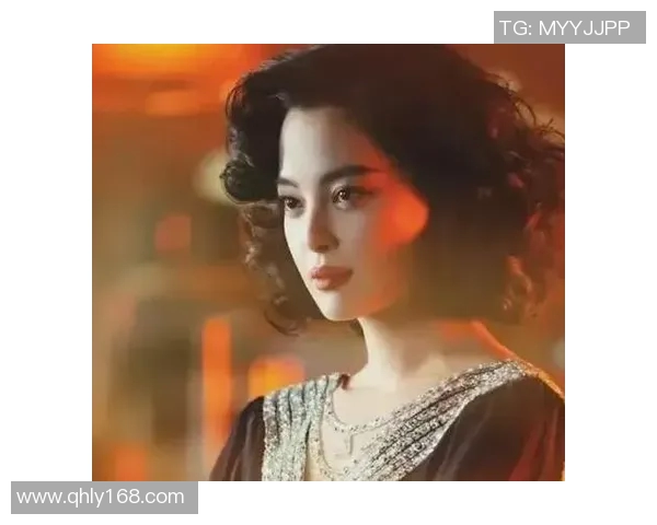 篮球场上的女神与情感猎手揭示女性明星的双重魅力与挑战